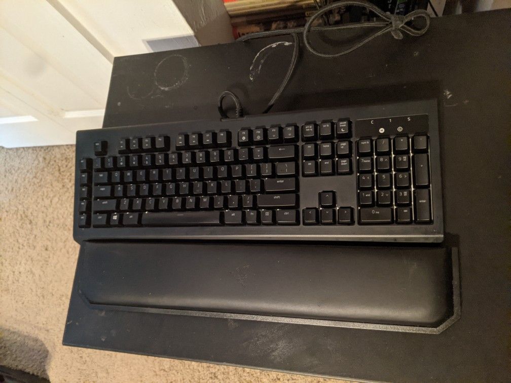 Razer Blackwidow Chroma v2 Gaming Keyboard