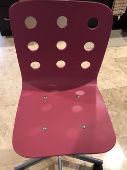 vergroting Gymnastiek strategie IKEA pink junior desk chair for Sale in Santa Fe Springs, CA - OfferUp