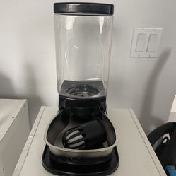 Automatic Water Dispenser For Animals