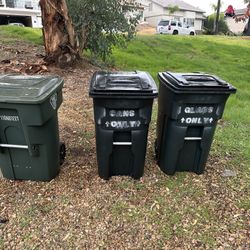3 Toter Trash Can Bins