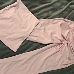 Scrunched pink leggings