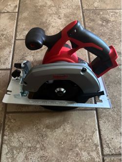 M18 18V Lithium-lon Cordless 6-1/2 in. Circular Saw (Tool-Only)