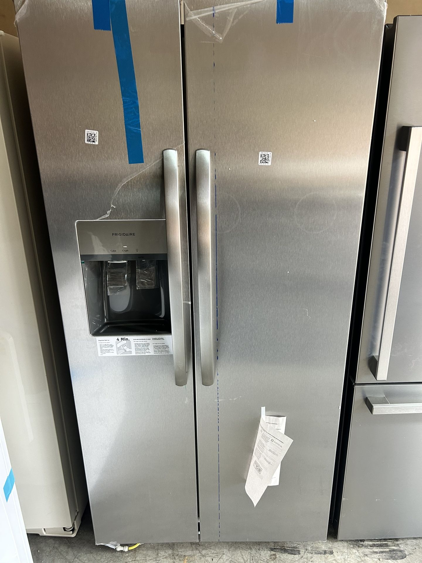 ⭐️ Brand New Frigidaire 33" Stainless Steel Side-by-Side Refrigerator ⭐️