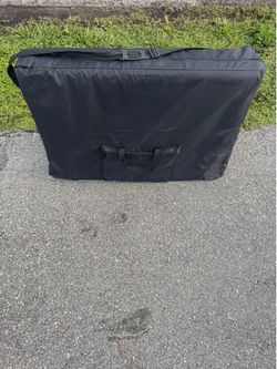 Massage table brand new with carrying case