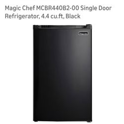 Magic Chef Mini Fridge w/freezer