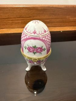 Vintage Pink Floral Porcelain Egg Trinket Box Gold Trim