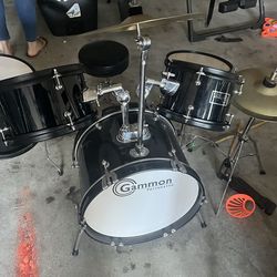 Kids drum set
