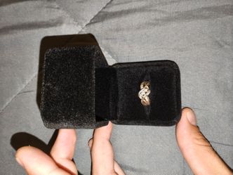 925 ring. Not sure size. Think it's a 6.5