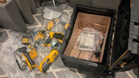 DeWalt Tools Saw, Drill, Impact, Tool Combo