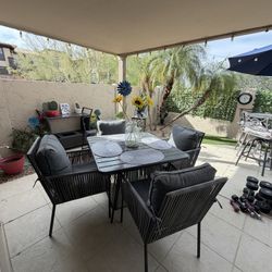 Outdoor table and chairs 