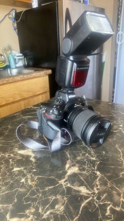 Nikon z5 mirror lens+ studio equipment excellent condition 1738 shutter count