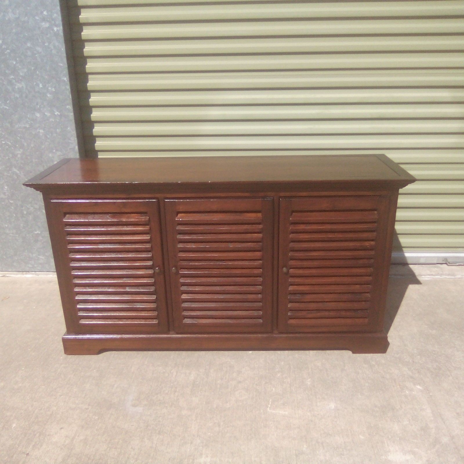 TV Stand / Storage Cabinet I'm really great condition overall n