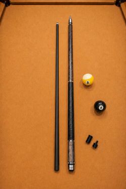 Genuine carbon fiber billiard pool cue