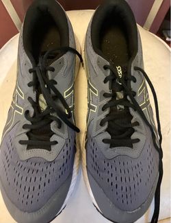 ASICS men good Condition gray size 13
