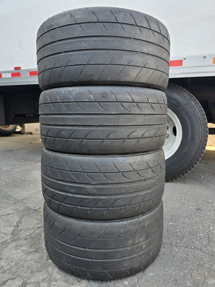(4) 255 40 17 Hankook Tires