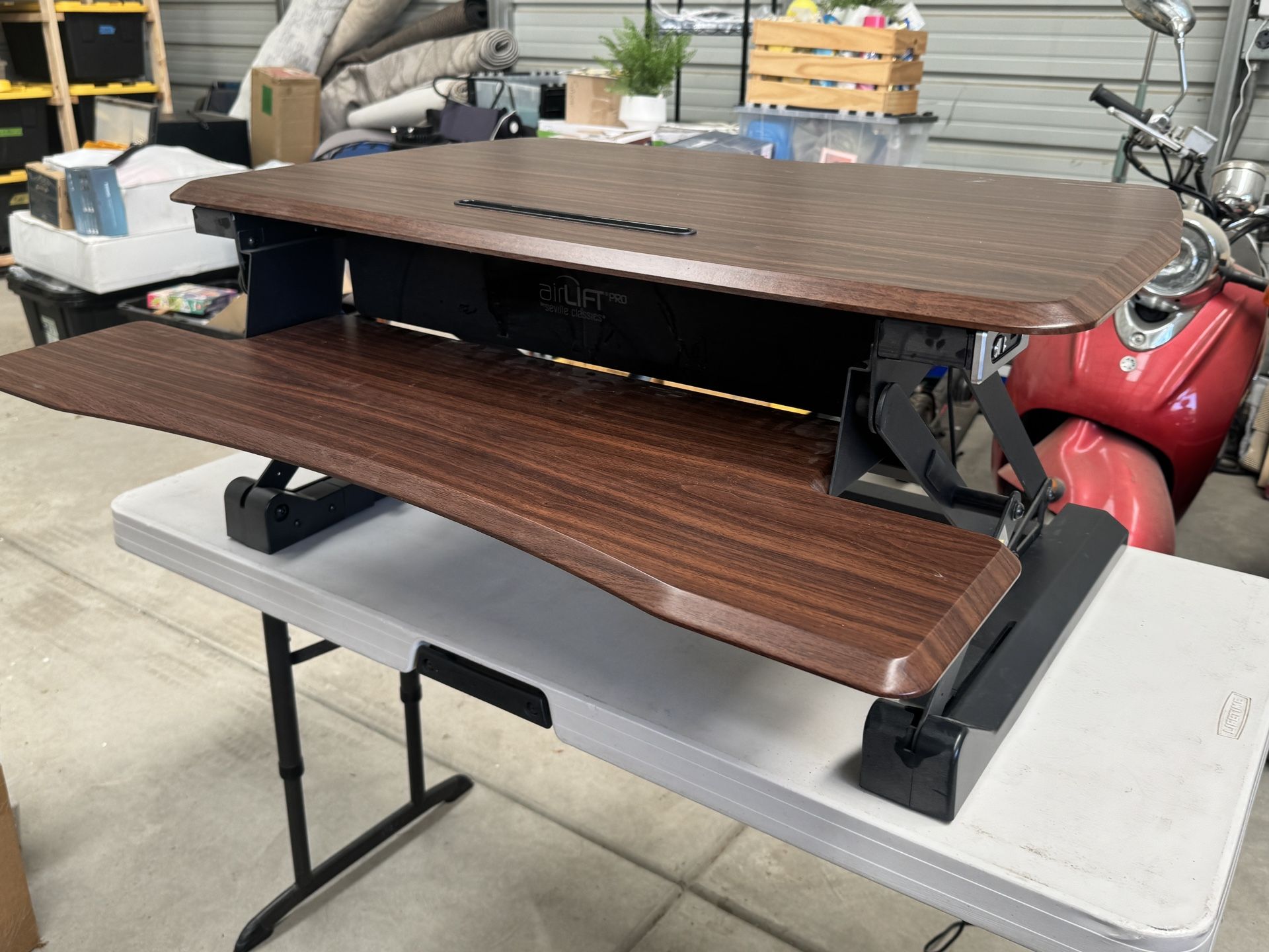 Electric Desk Convertor Sit/stand With Keyboard Tray