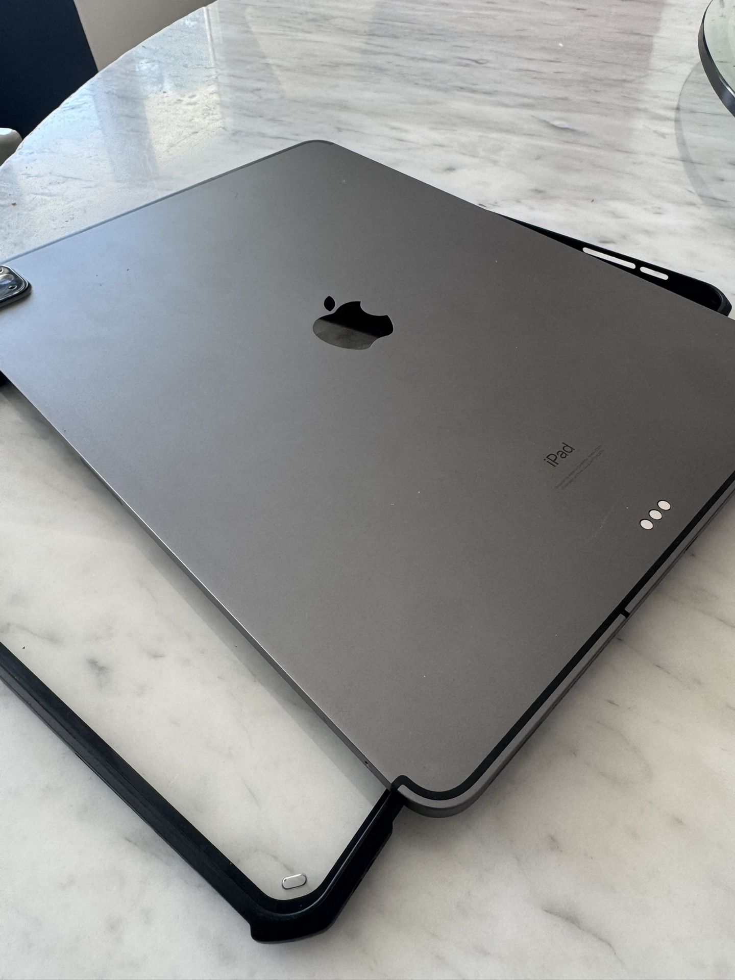 ipad pro 5th 13inch M1 2T wifi+5g