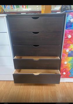 5 drawer dresser Kathy brown