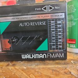 Vintage (1985) Sony WM-F18 Walkman AM FM Cassette