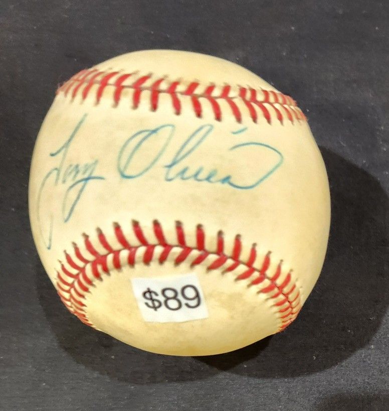 Twins Hall Of Famer Tony Oliva Signed, PSA-Certified Baseball