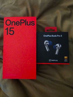 OnePlus 15 with Buds Pro 3