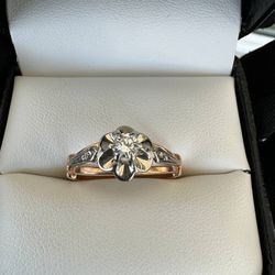14k two tone rose gold 0.25Ct diamond flower ring size 8