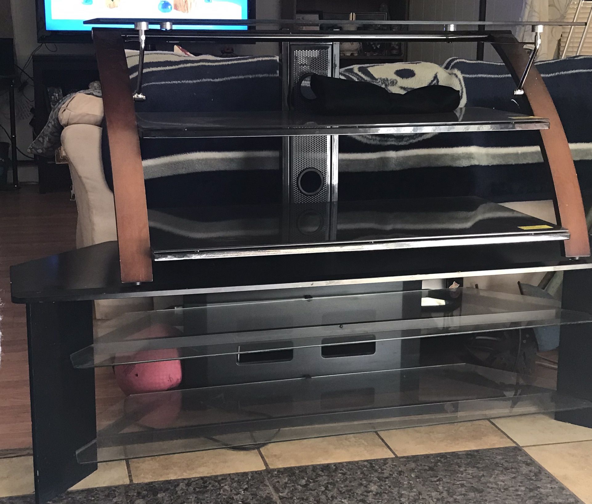 TV stand To One 