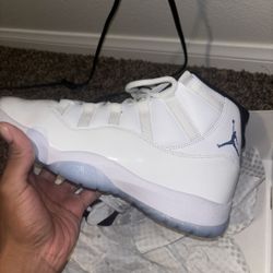 Jordan 11 Retro Legend Blue 