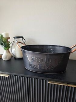 Drink bucket