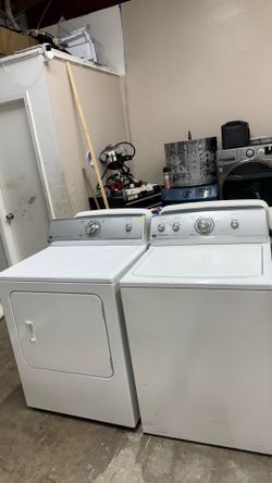 Washer and dryer set Maytag
