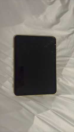 iPad cracked screen for parts / repair + Apple Pencil