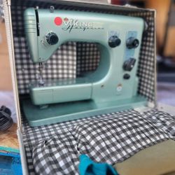 Husqvarna Viking Sewing Machine 