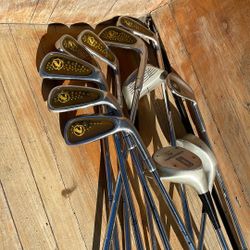 Vintage Golf Irons All In Really Good Condition Like New Really Clean Right Hand.