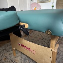 Massage Table 