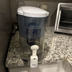 PUR Water Filter Dispenser – Large Capacity – Great Condition