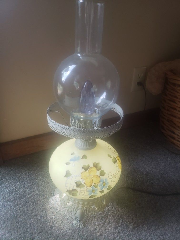 Beautiful Antique Lamp 