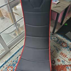 Like New Gaming Chair 