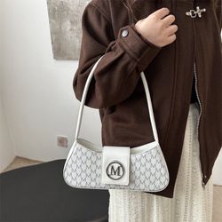 Underarm bag, new French niche design bag, spring new women‘s bag, Internet celebrity shoulder bag, light luxury bag