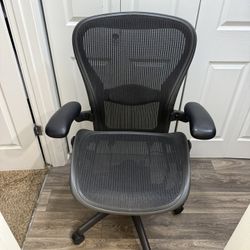 Herman Miller Aeron Office Chair ( SIZE C ) FULLY LOADED !!