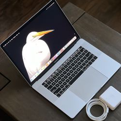 2018 MacBook Pro 15” TouchBar (6-Core) i7 - 512GB 