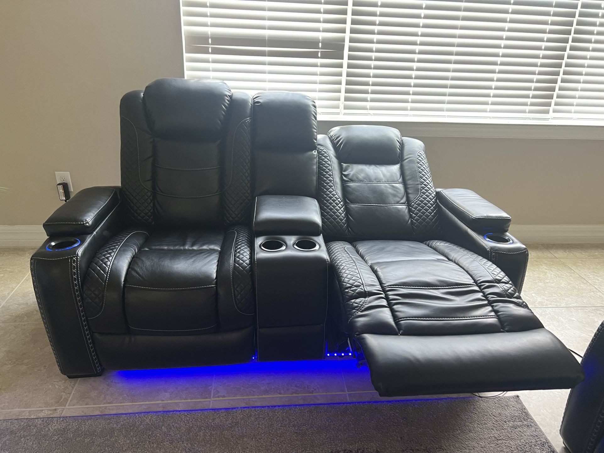 FOR SALE LIKE NEW 5 Seater Recliners for Sale in Orlando, FL OfferUp