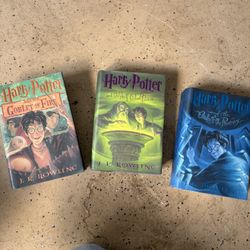 COLLECTION OF HARRY POTTER BOXES HARDCOVER 