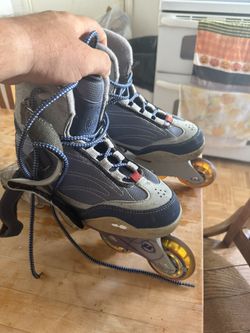 🔥 Ultra Wheels XT3 Women’s Inline Skates 🔥 (Size 8 / EU 39-40)  💨 Roll into fun with these stylish Ultra Wheels XT3 inline skates! 🛼 Women’s Size 