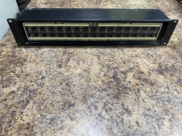 Vintage Ross systems R16 patchbay