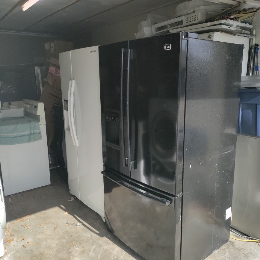 Friday the 13th fridge and freezer blowout sale everything works perfect for the