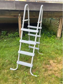 Pool Ladder