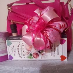 Beautiful valentine's Day Gift Collection With 4 Piece Gourmet Eating Salt's Including Rosemary All New