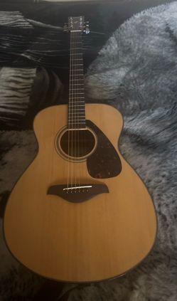 Yamaha fs800j acoustic guitar 6 string