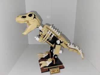 LEGO Jurassic World T-Rex Dinosaur Fossil Exhibition