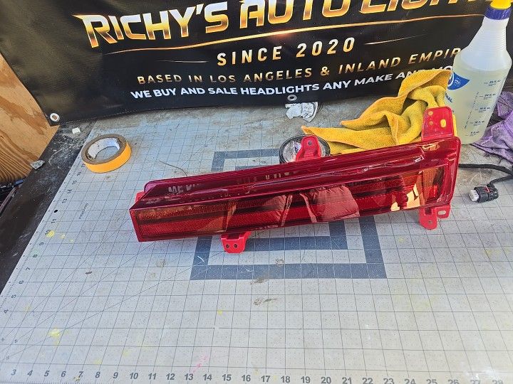 OEM | 2024 -- 2025 Hyundai Santa Fe LED Reflector Light RH PASSENGER PERFECT CON